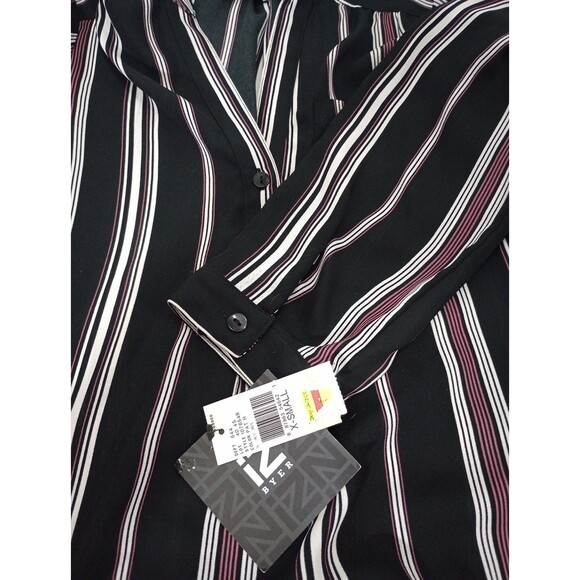 IZ Byer-Ladies Blouse-Black/White/pink striped V-Neck 3/4 Sleeve-w/Button SizeXS - Picture 11 of 12